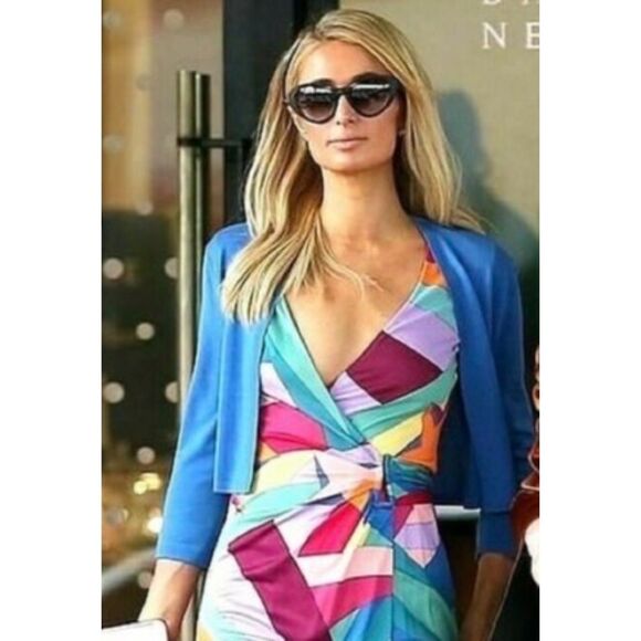 Diane Von Furstenberg x Wonder Woman Dianette 100% Silk Rainbow Wrap Top Size 2 - Picture 5 of 16